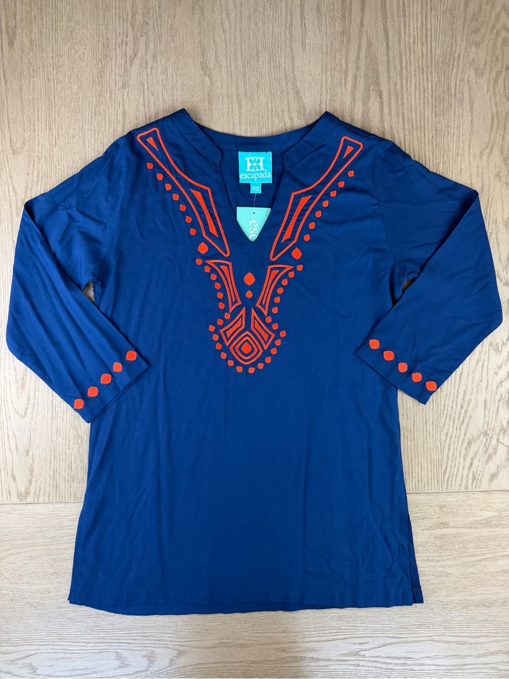 Escapada Living XS Navy Orange Embroidered Finley Tunic Top 3/4 Sleeve NWT